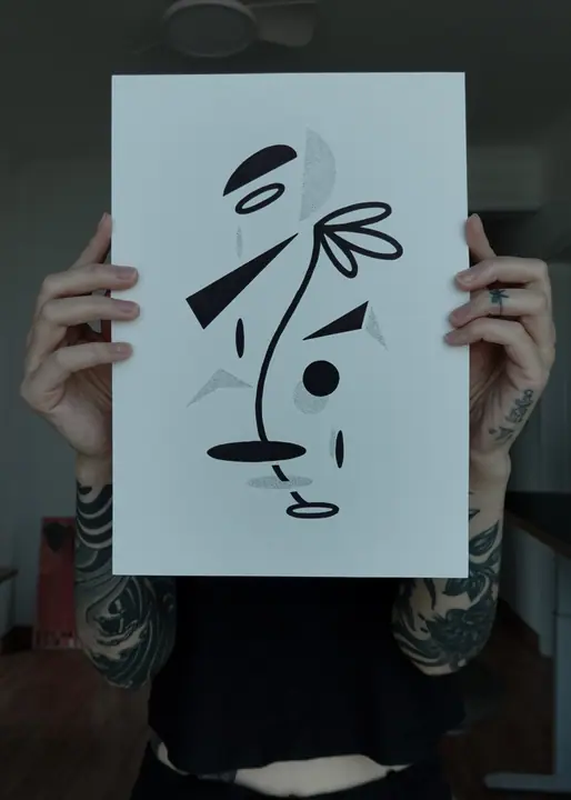构成女孩手稿